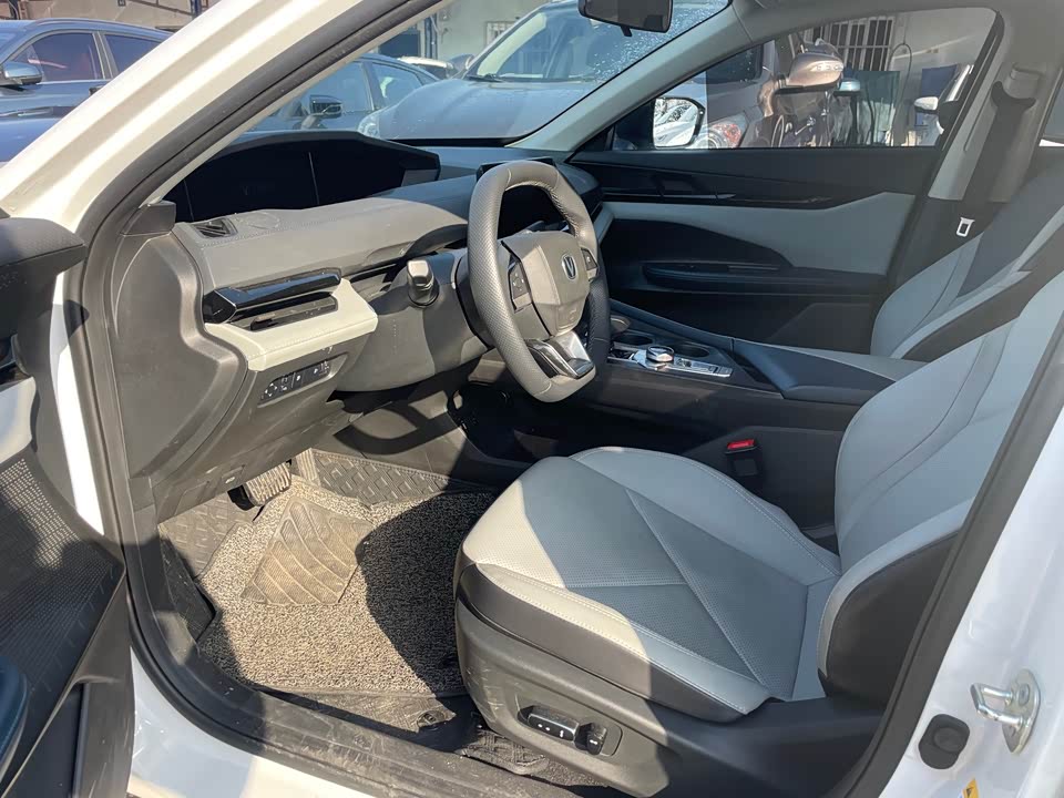 Changan UNI-V Smart iDD