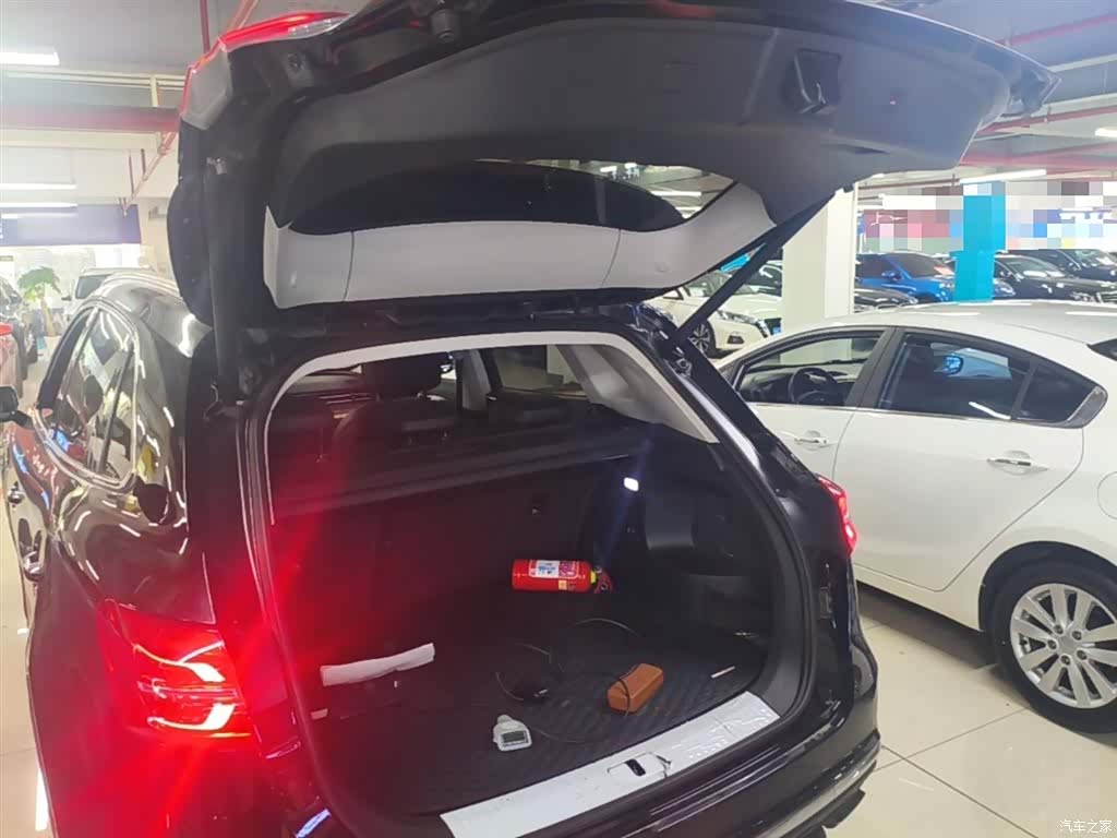 Hongqi HS5, 2022 19