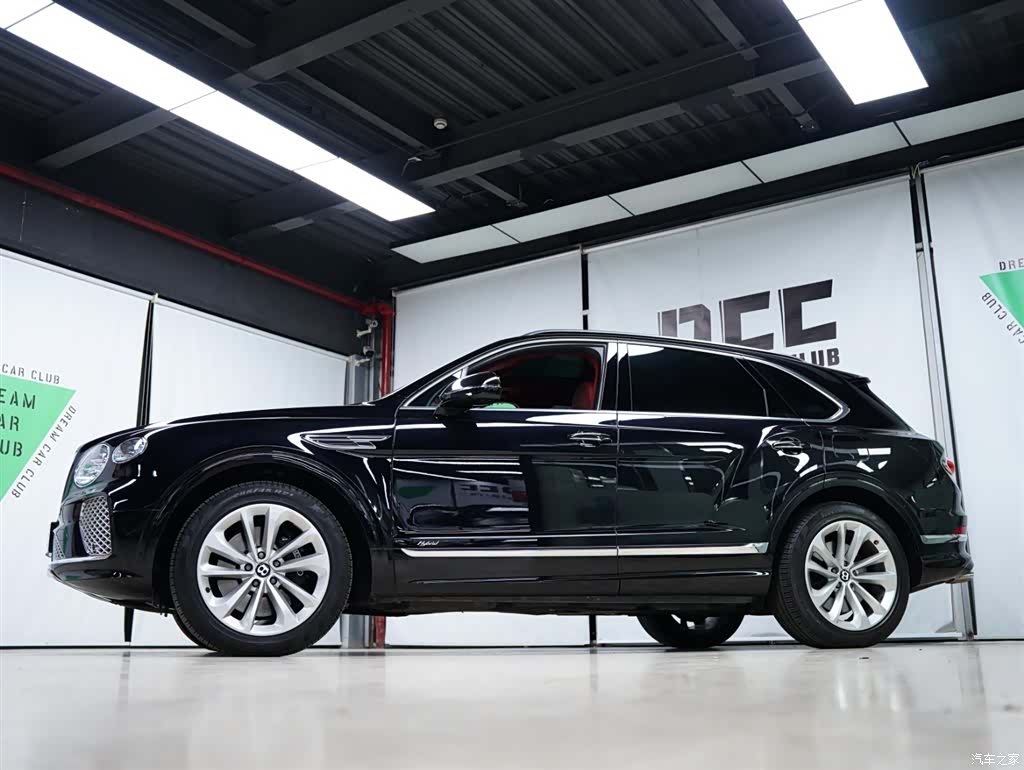 Bentley Bentayga, 2021 22