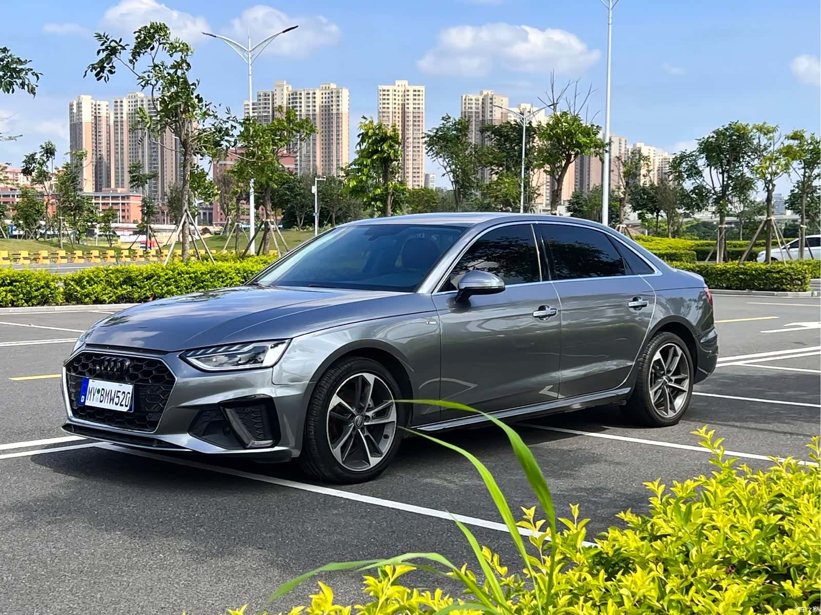 Audi A4L, 2021 1
