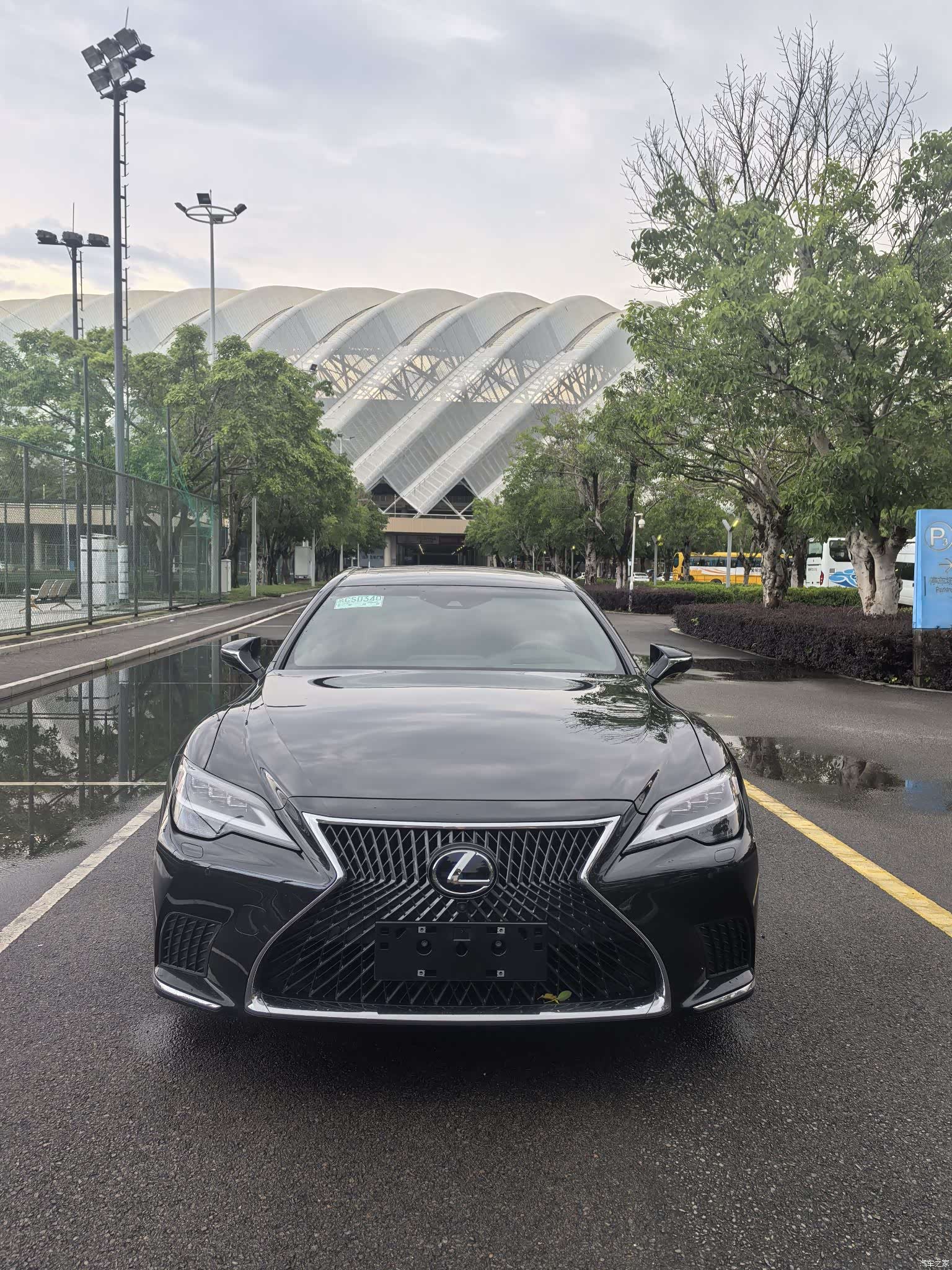 Lexus LS, 2023 2