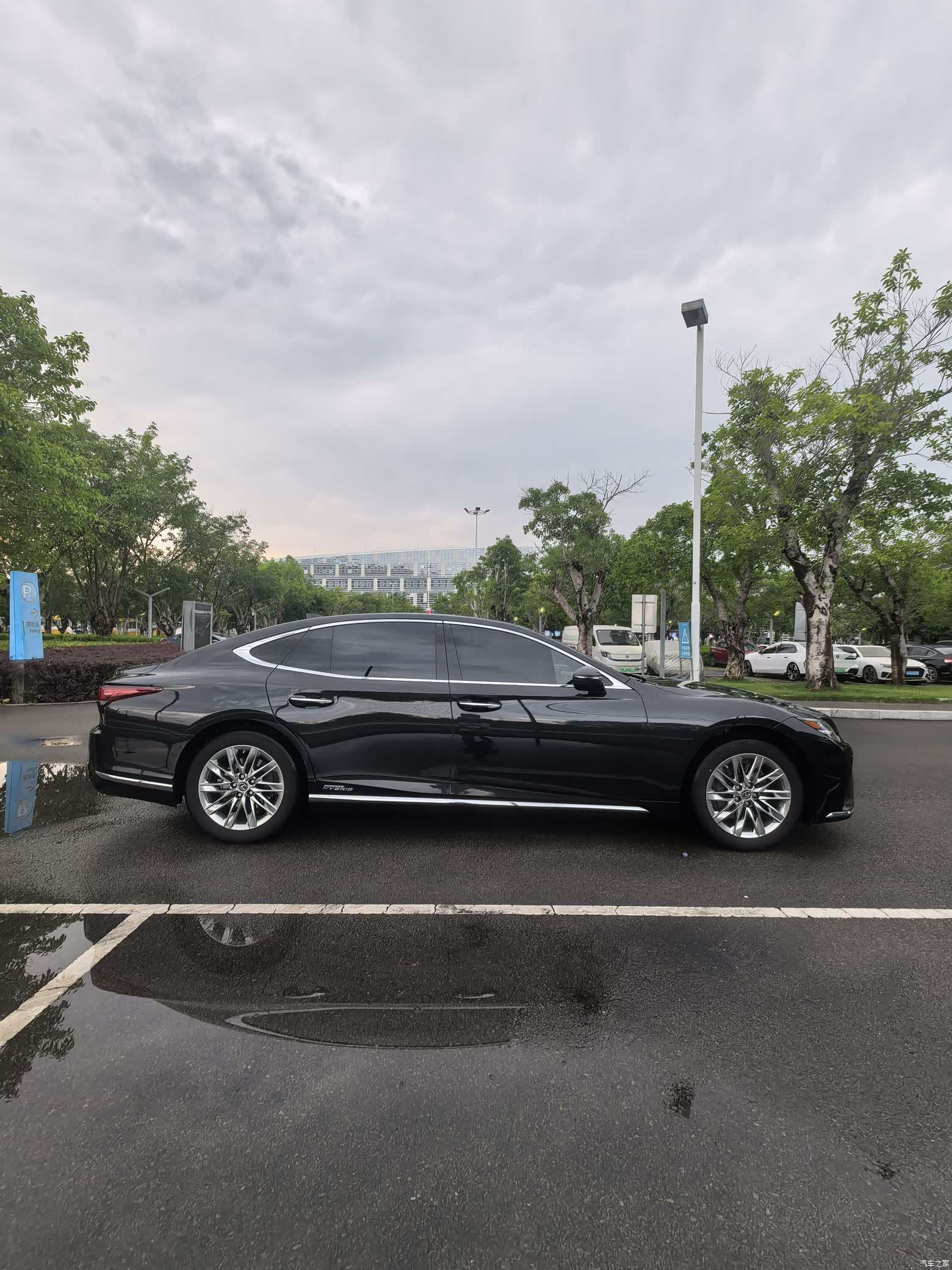 Lexus LS, 2023 7