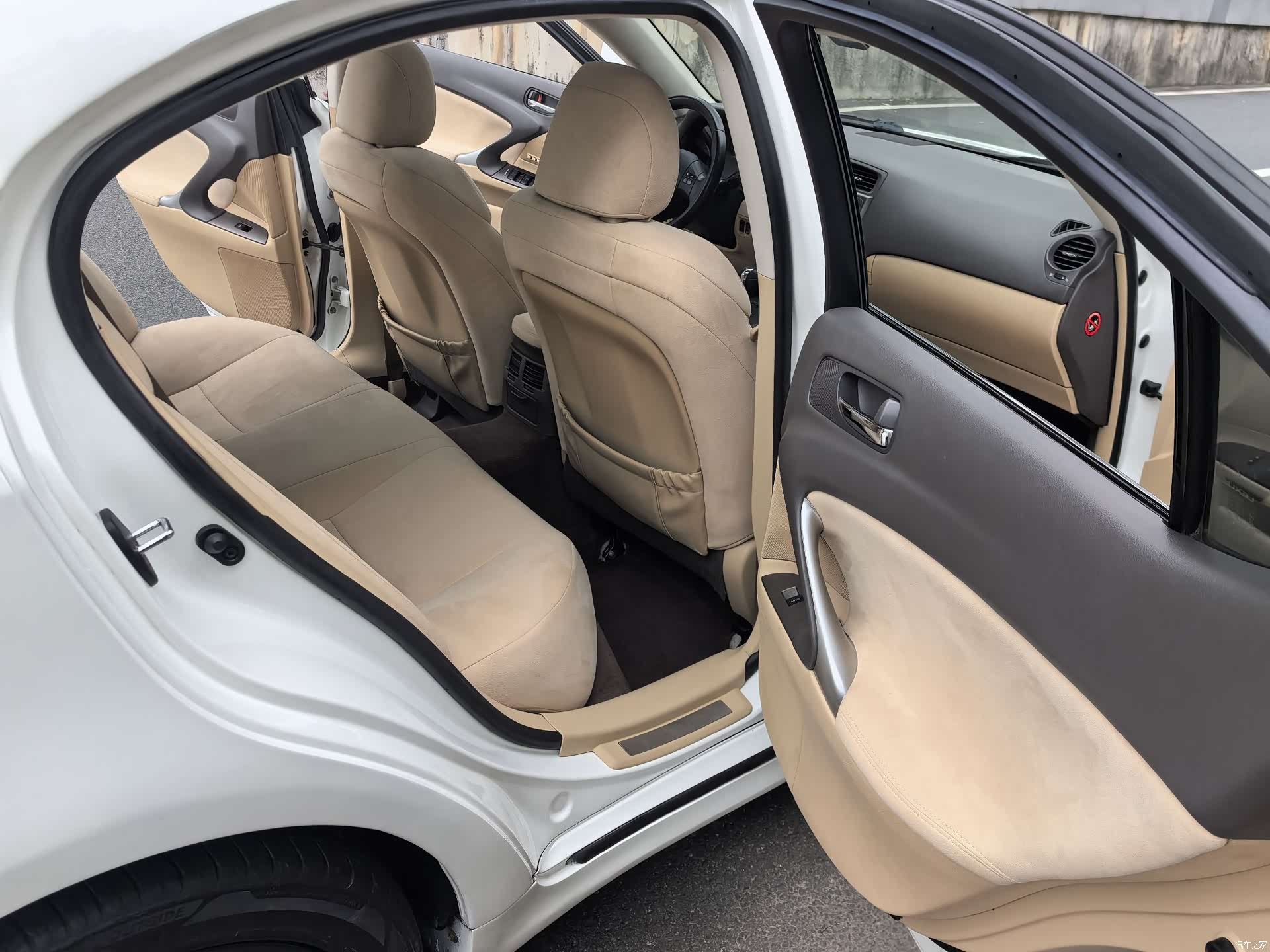 Lexus IS, 2010 9