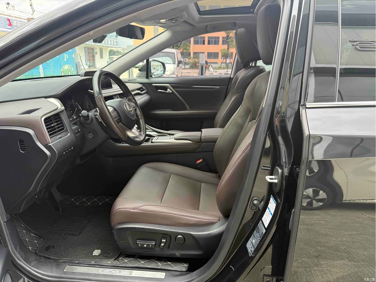 Lexus RX, 2021 4