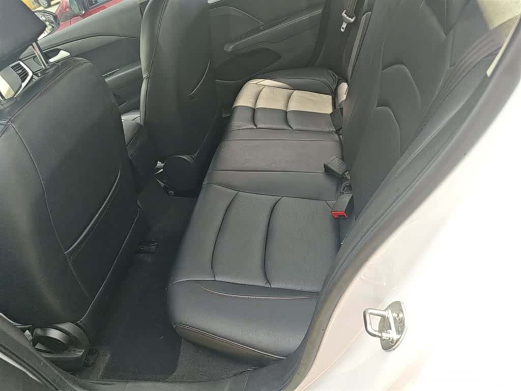 Chevrolet 320, 2018 17
