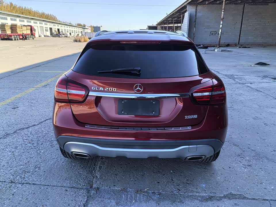 Mercedes-Benz GLA