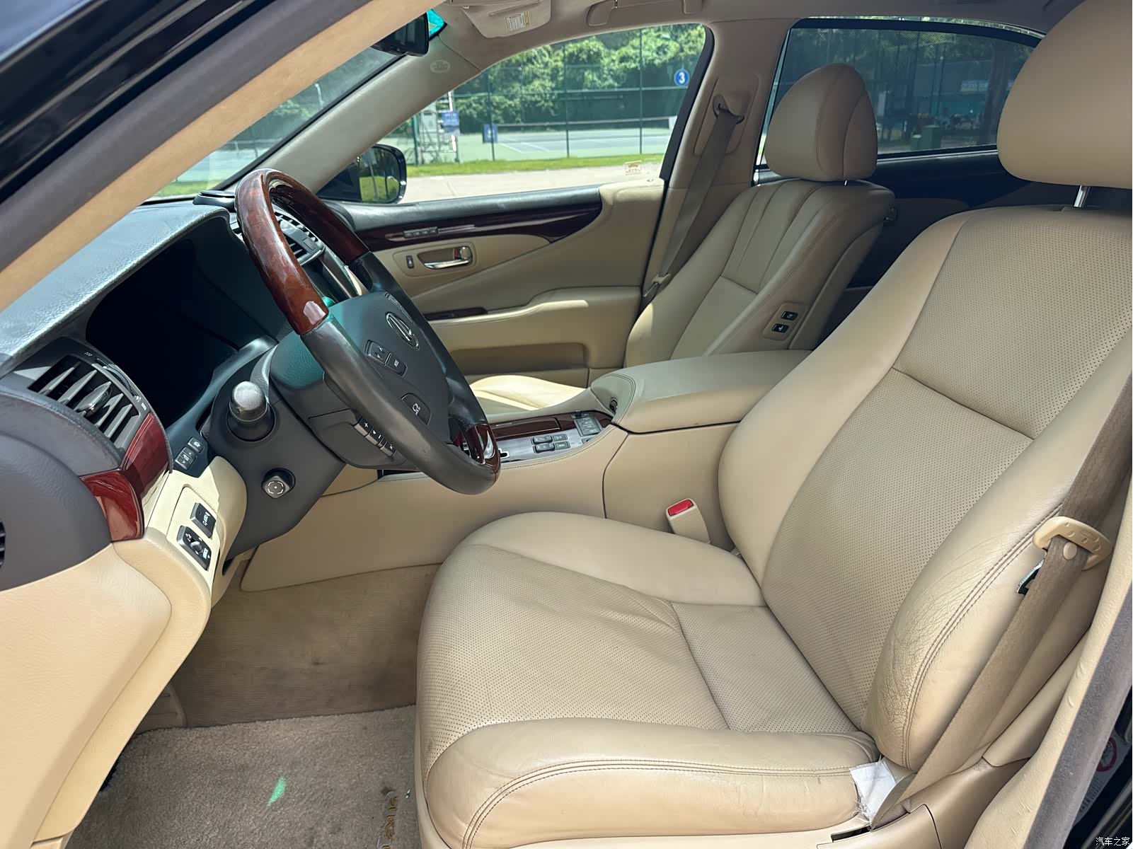 Lexus LS, 2009 11