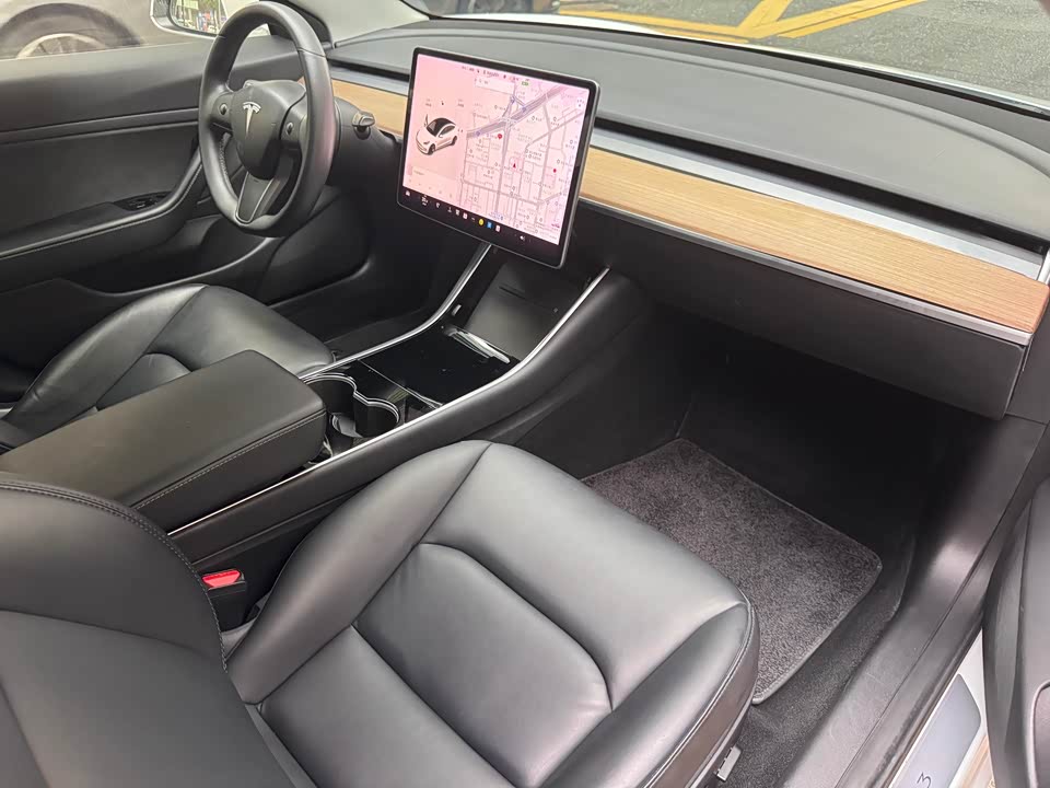 Tesla Model 3 Tesla Model 3
