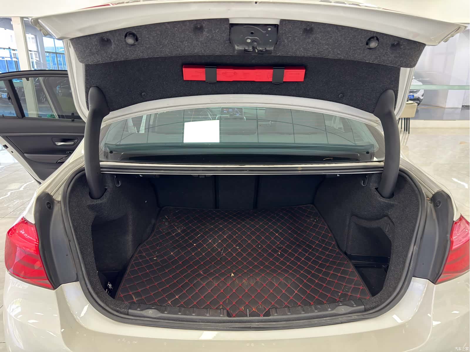 BMW 3 Series, 2017 14