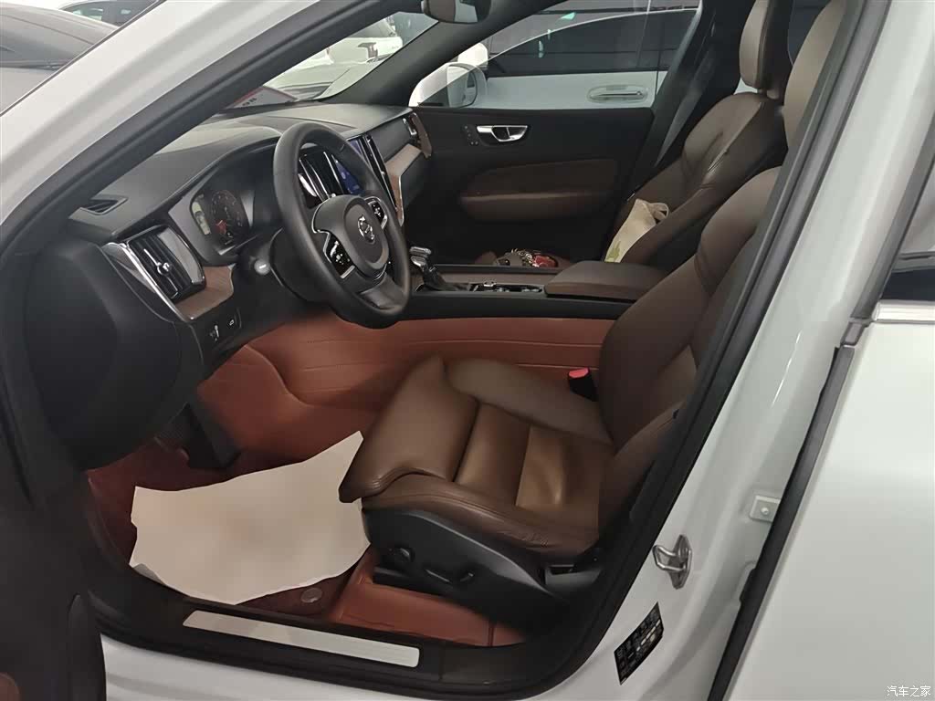 Volvo XC60, 2021 11
