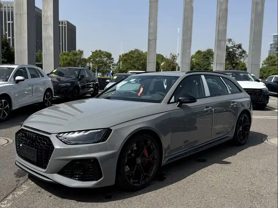 Audi RS 4