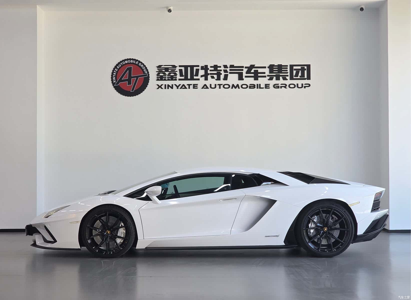Lamborghini Aventador, 2012 все фото