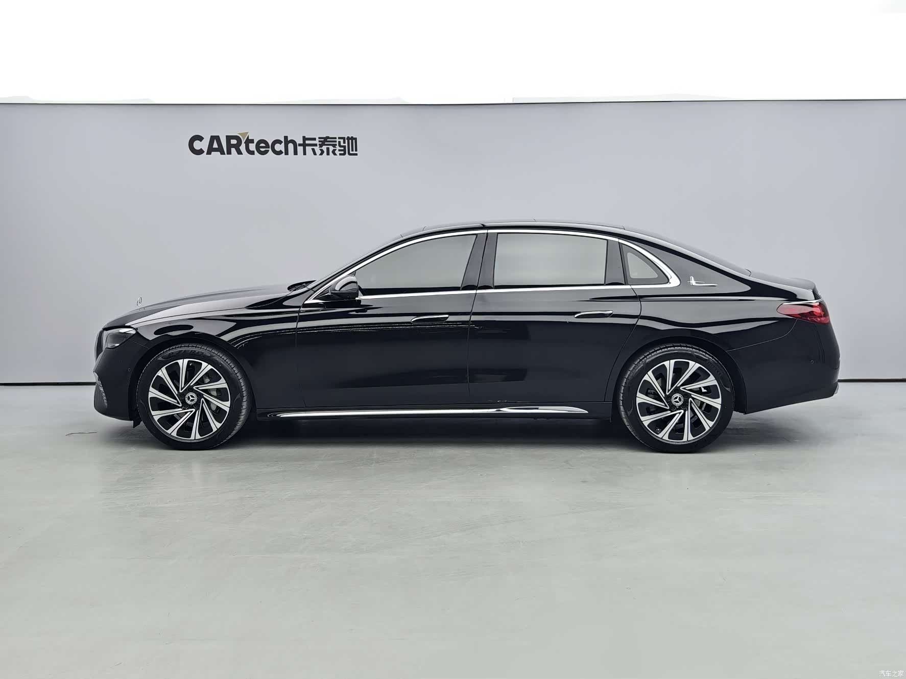 Mercedes-Benz E-Class, 2024 14