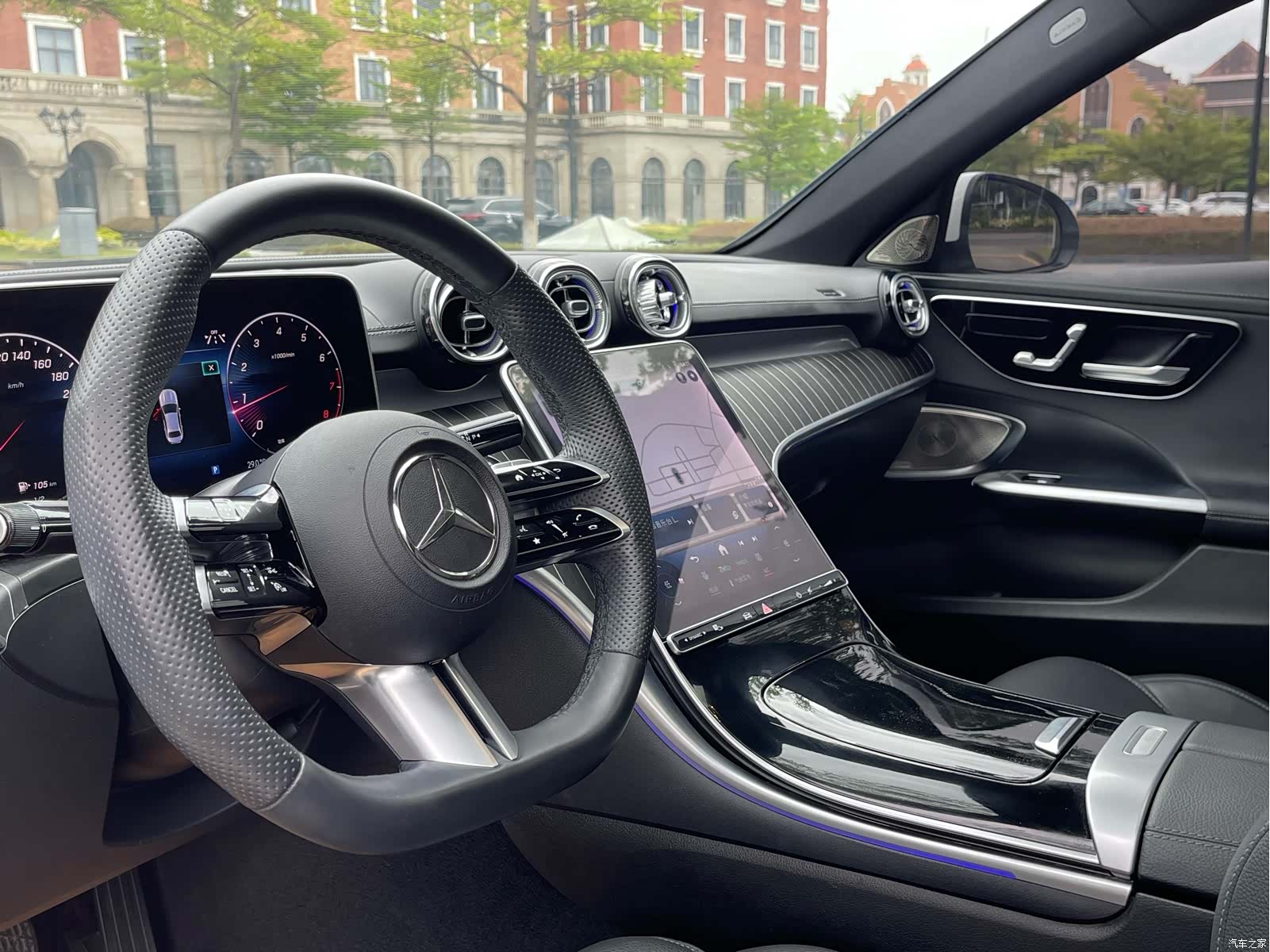 Mercedes-Benz C-Class, 2023 11