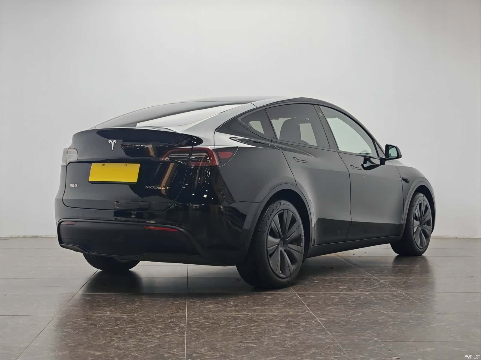 Tesla Model Y, 2023 3