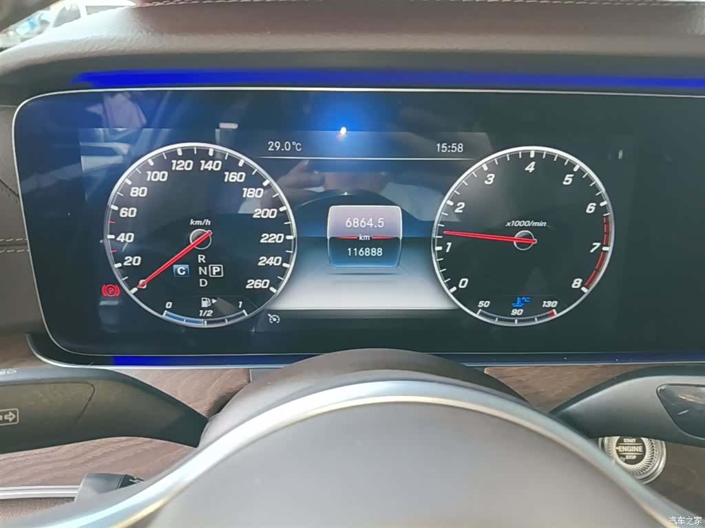 Mercedes-Benz E-Class, 2019 12