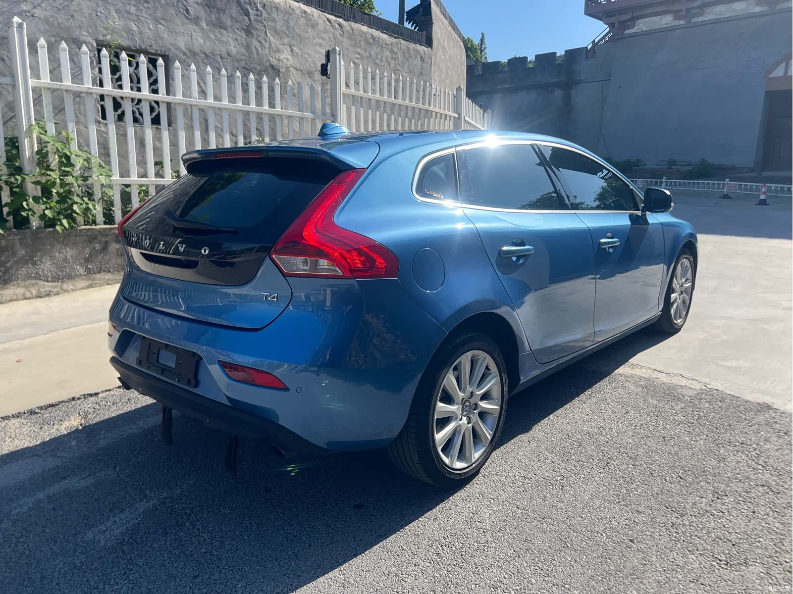 Volvo V40, 2016 4