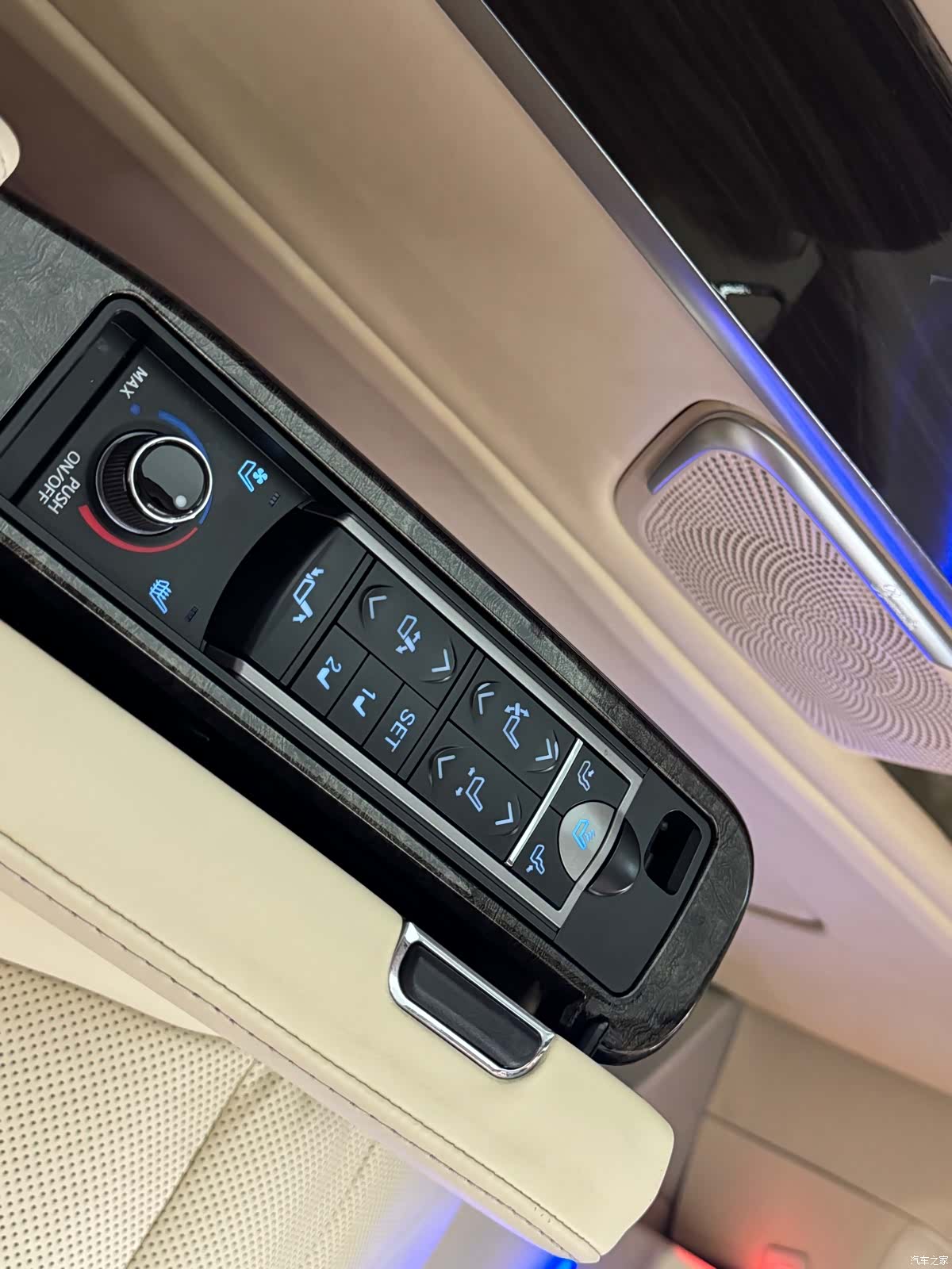 Mercedes-Benz V-Class, 2021 11