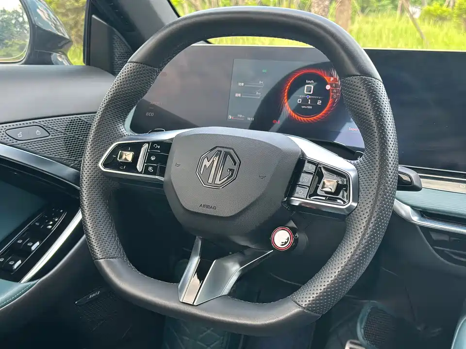 MG MG7