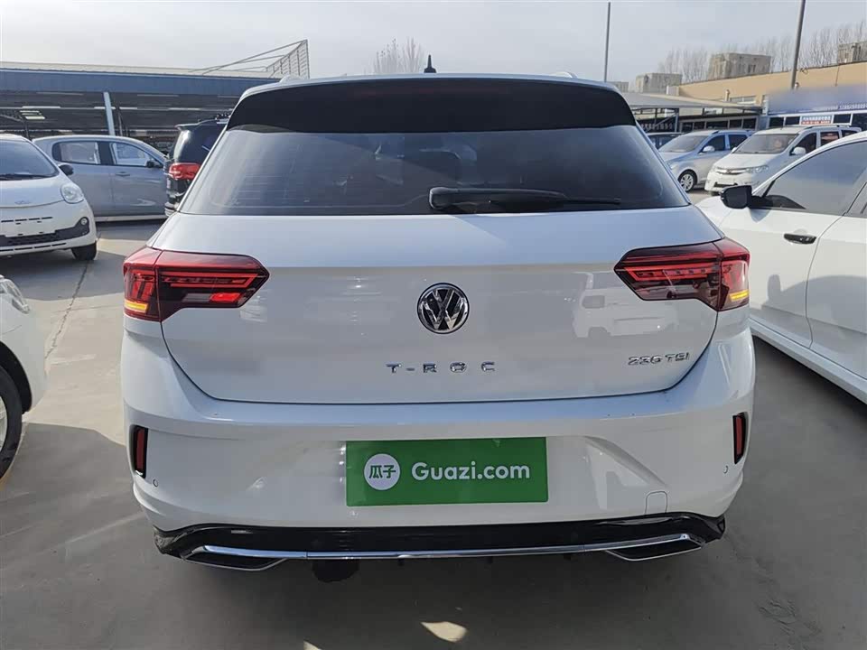 Volkswagen T-ROC exploring Songs