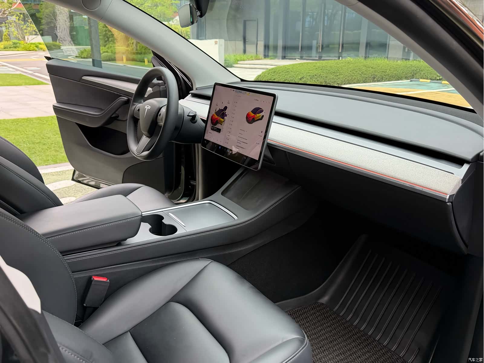 Tesla Model Y, 2024 10
