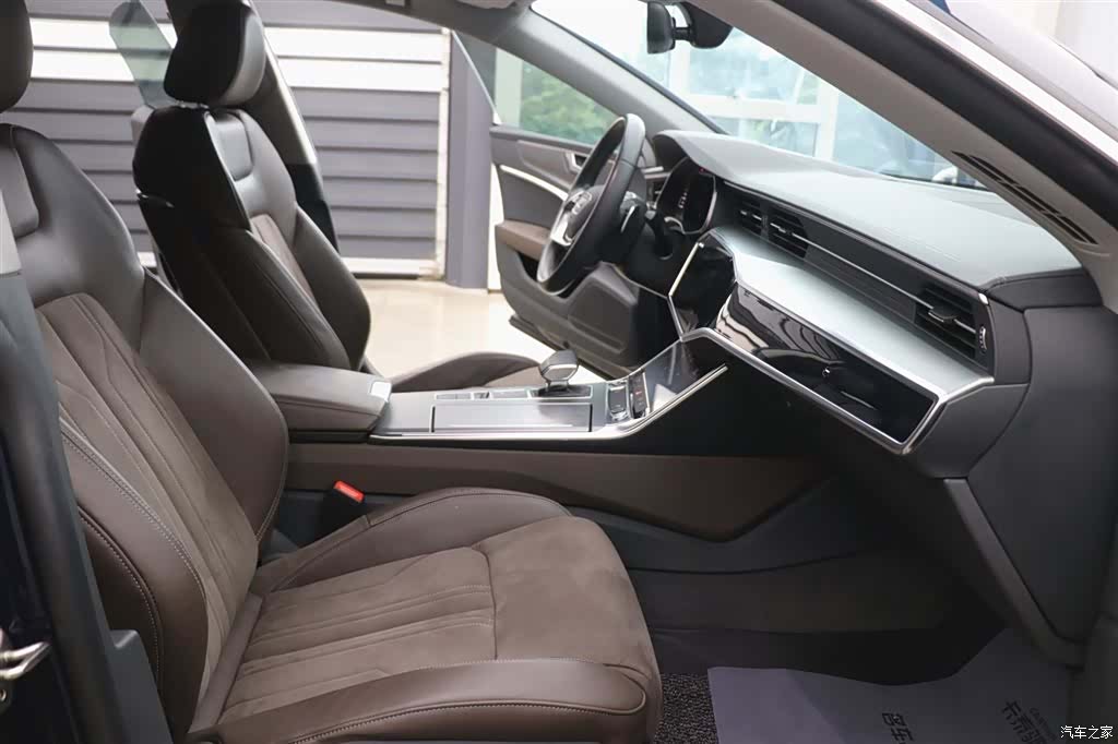 Audi A7L, 2023 24