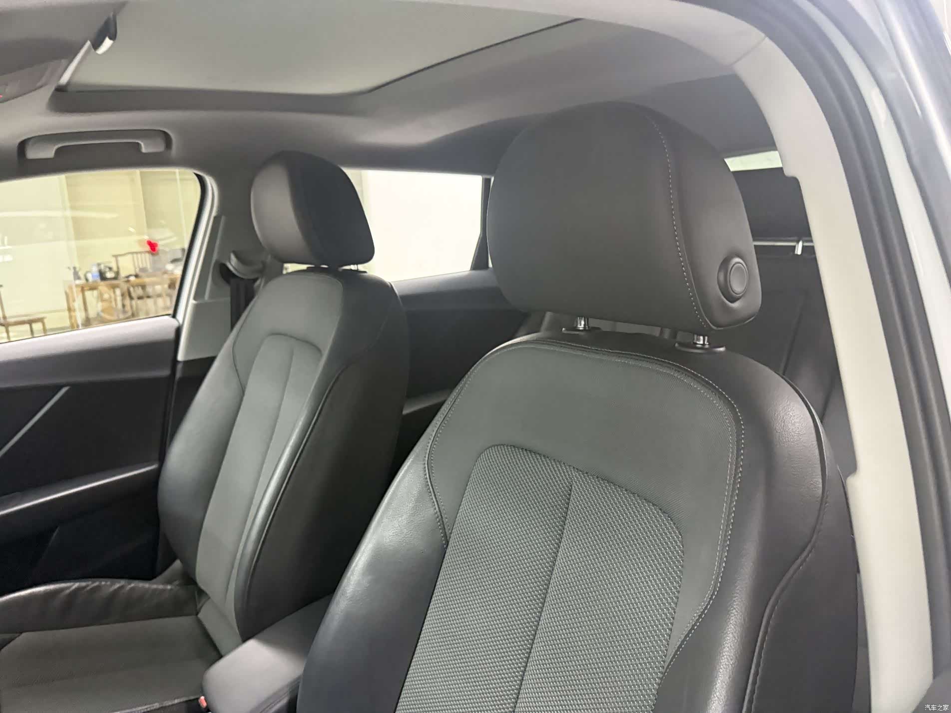 Audi Q2L, 2019 12