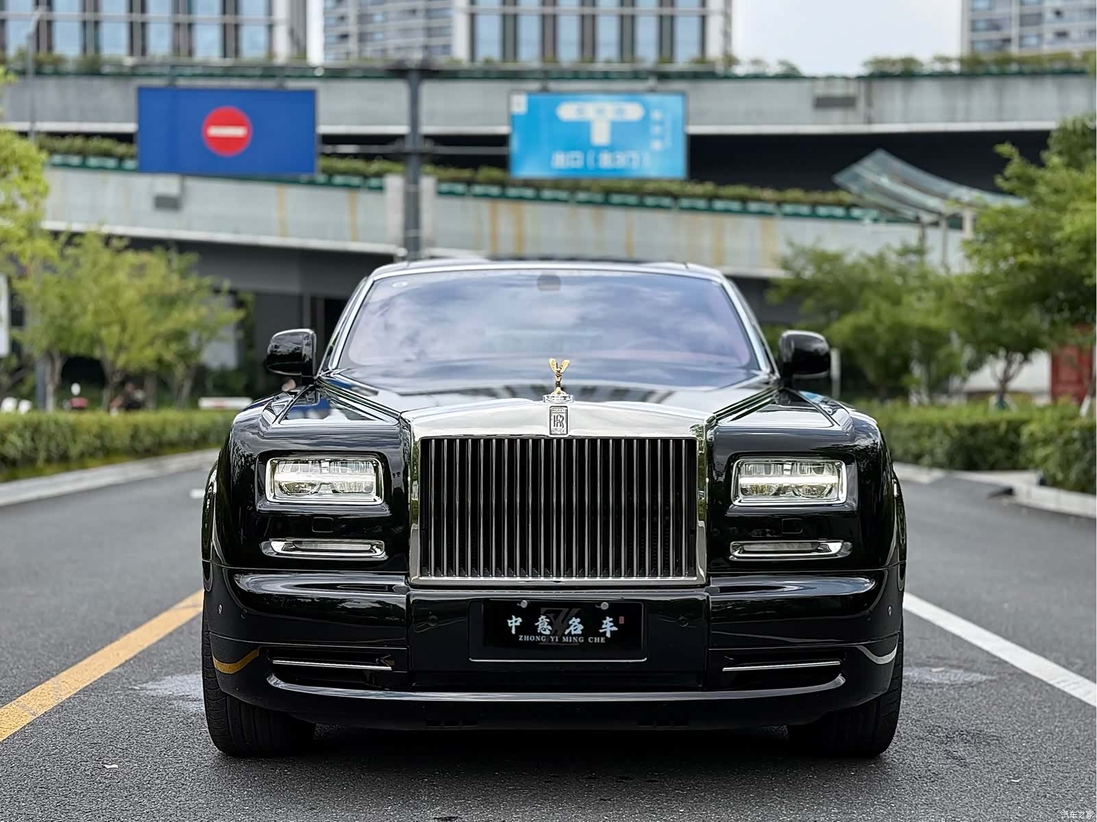 Rolls-Royce Phantom, 2015 2