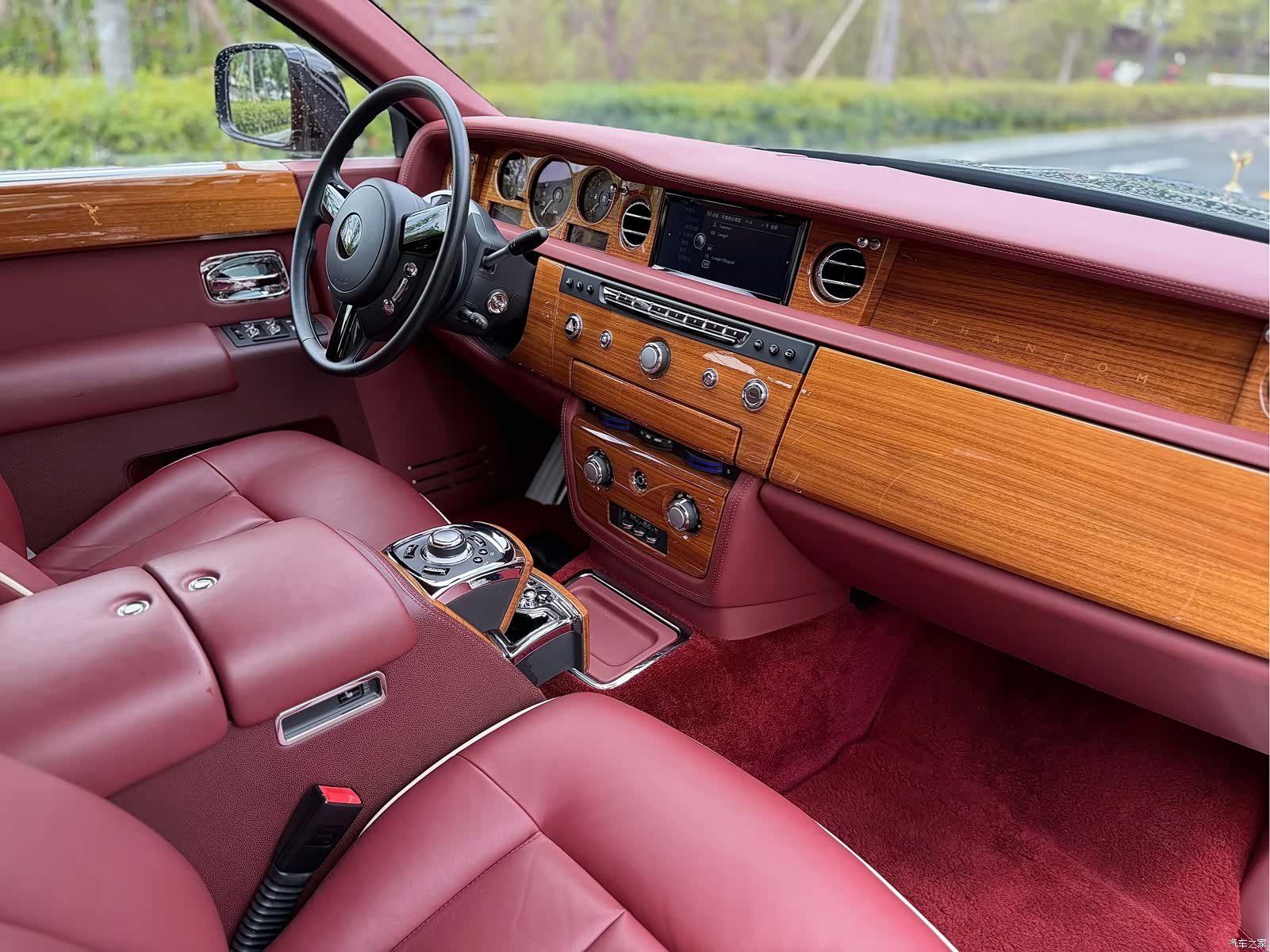 Rolls-Royce Phantom, 2015 10