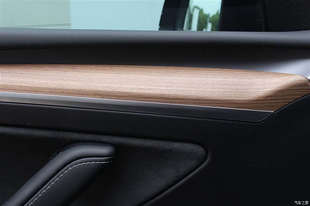 Tesla Model Y, 2023 9