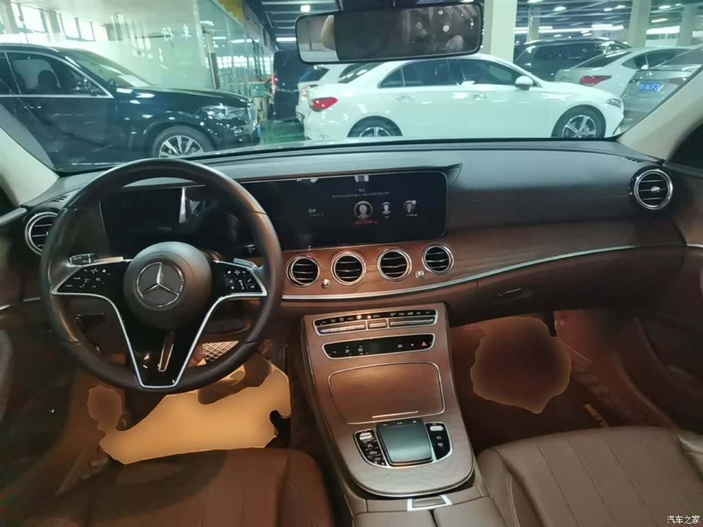 Mercedes-Benz E-Class, 2023 10