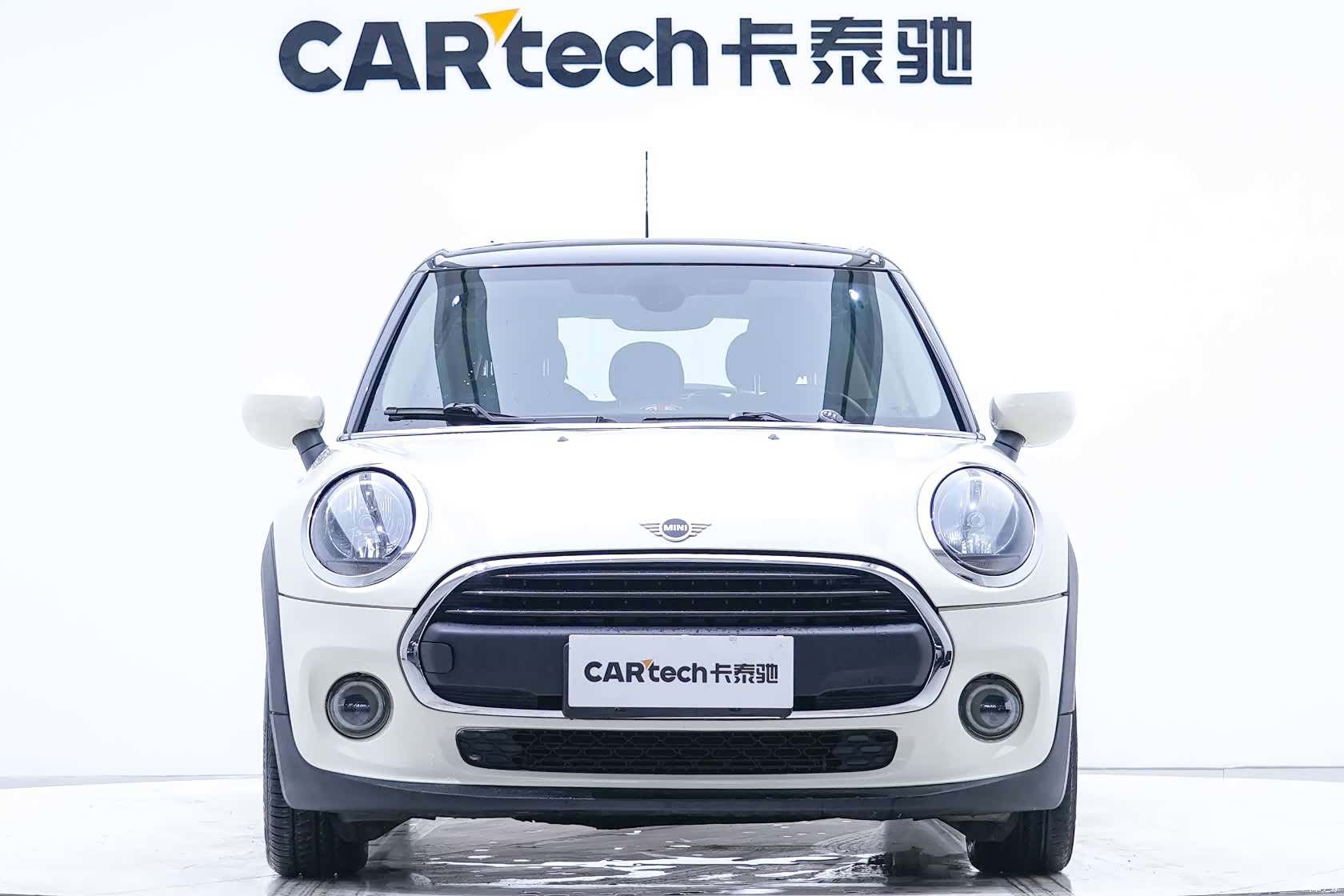 Mini ONE, 2019 6