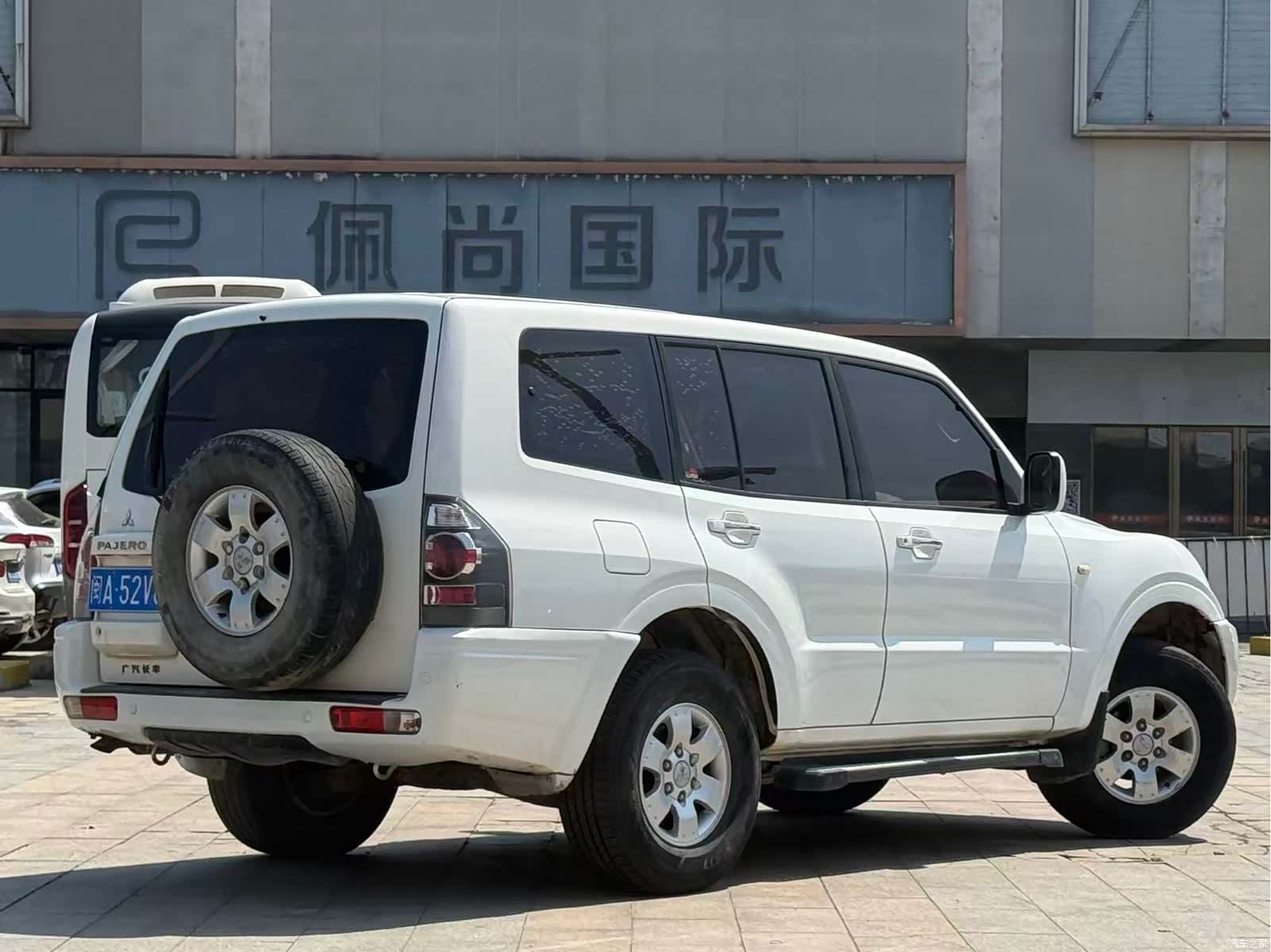 Mitsubishi Pajero, 2013 12