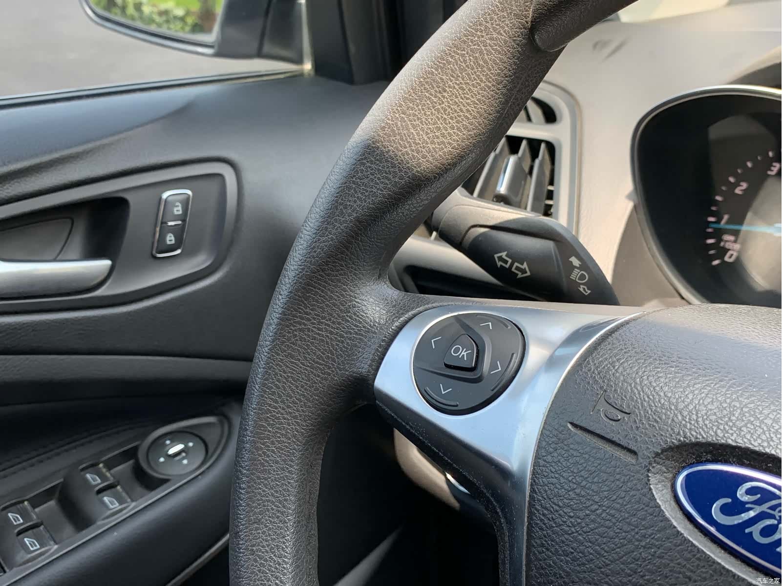 Ford Kuga, 2014 23