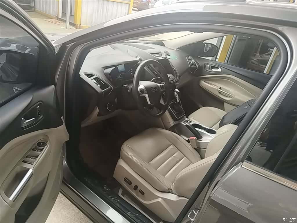 Ford Kuga, 2014 15