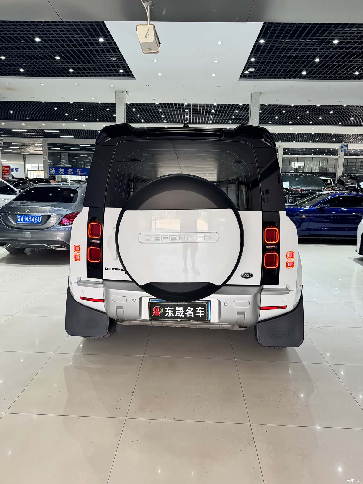 Land Rover Defender, 2021 8