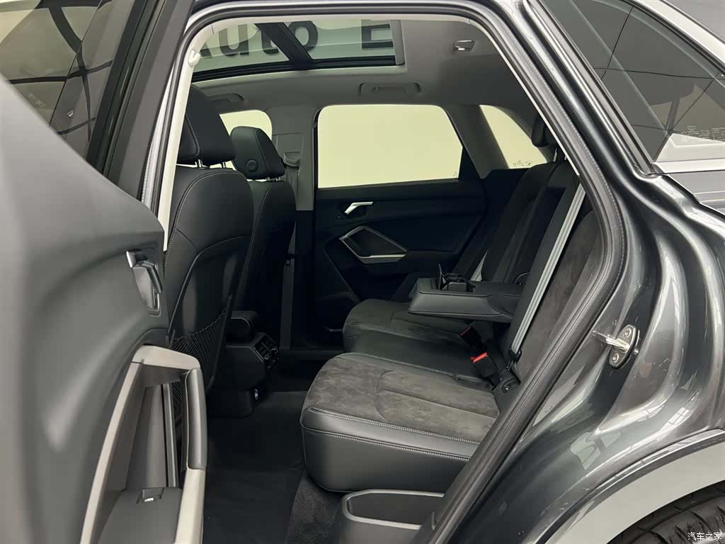 Audi Q3, 2021 12