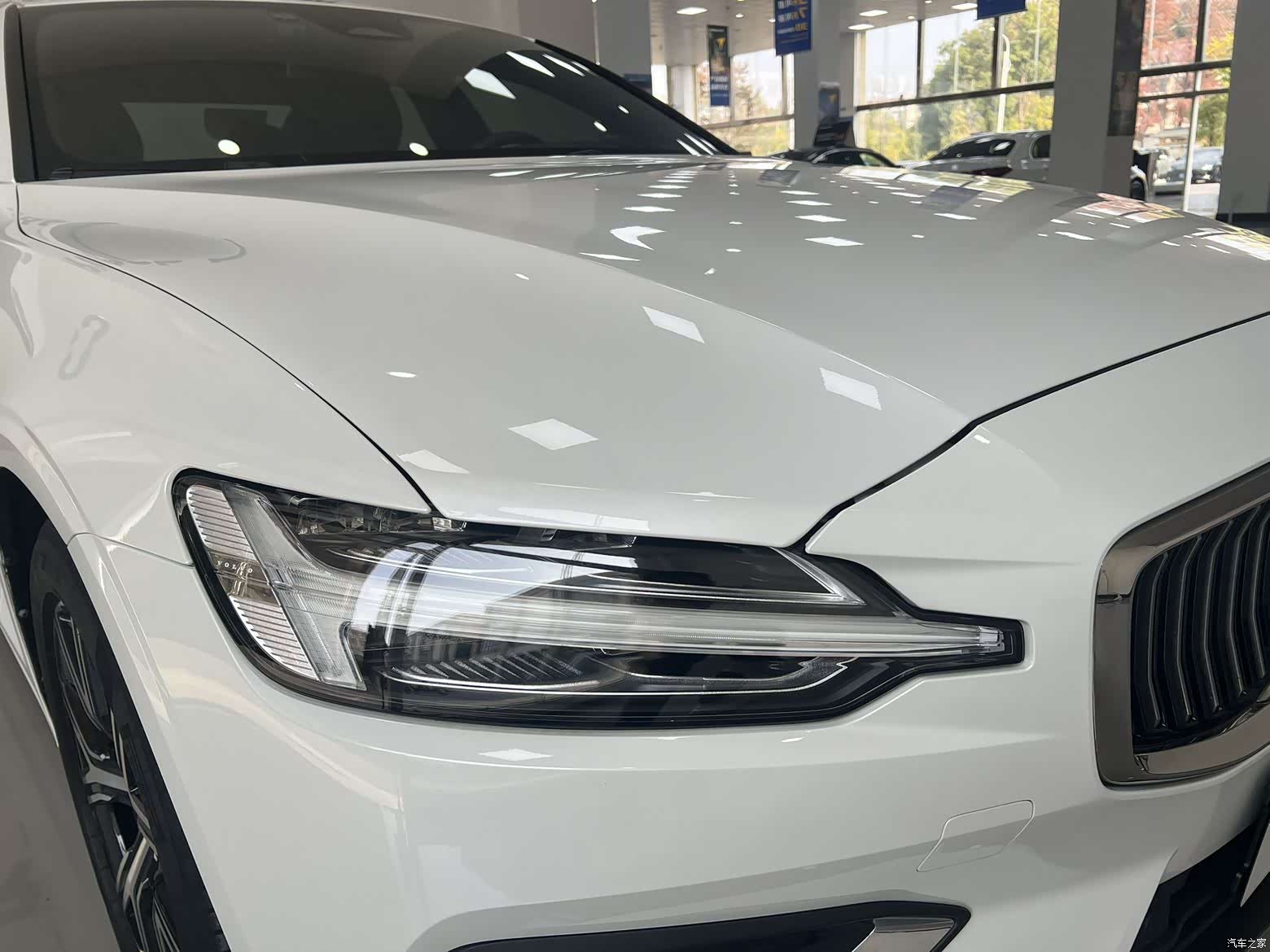 Volvo S60, 2023 3
