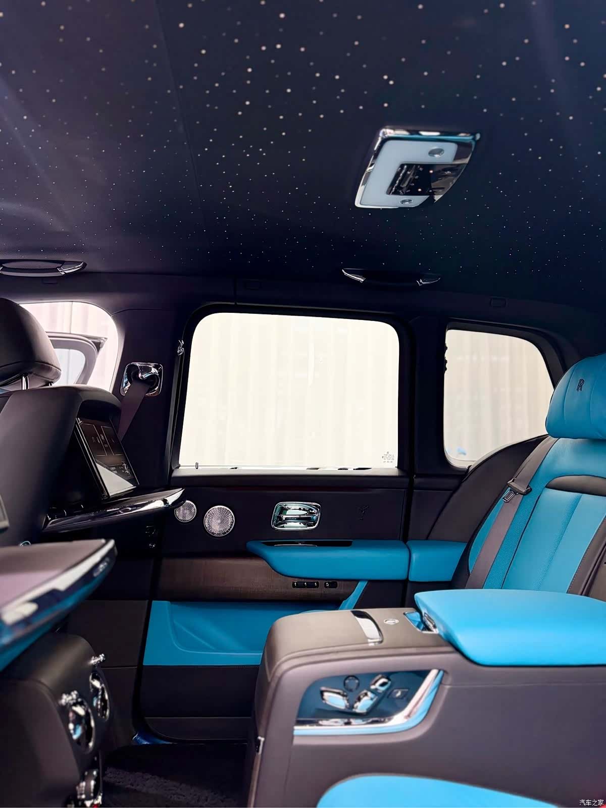 Rolls-Royce Cullinan, 2023 19