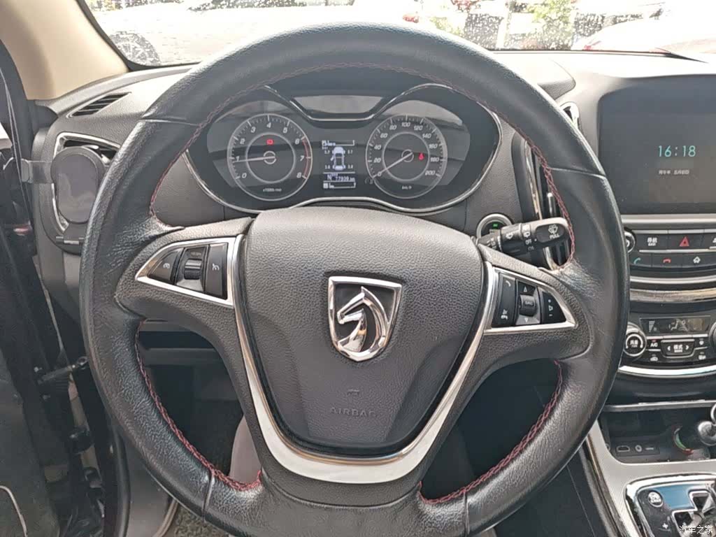 Wuling 560, 2016 11