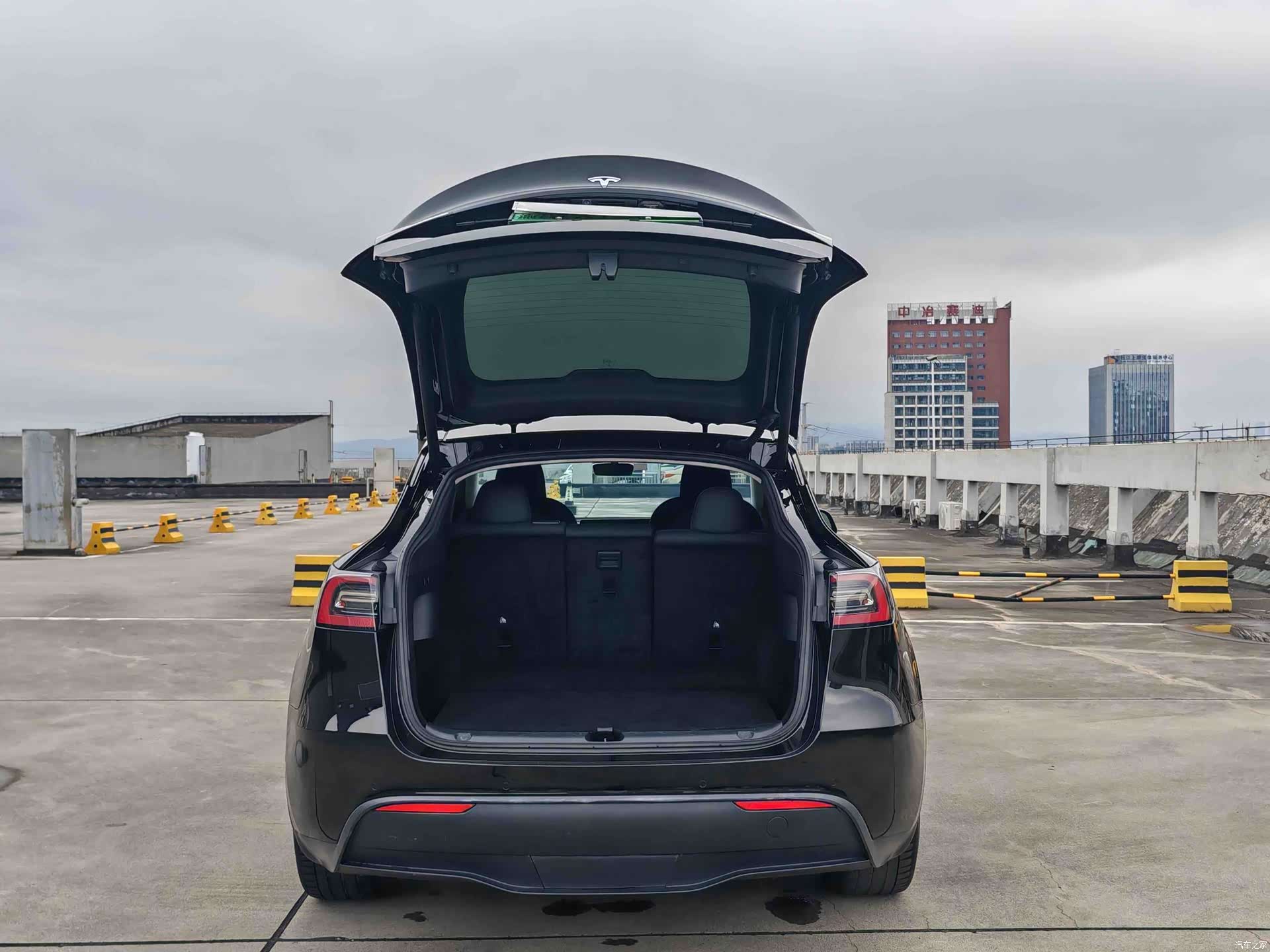 Tesla Model Y, 2022 10