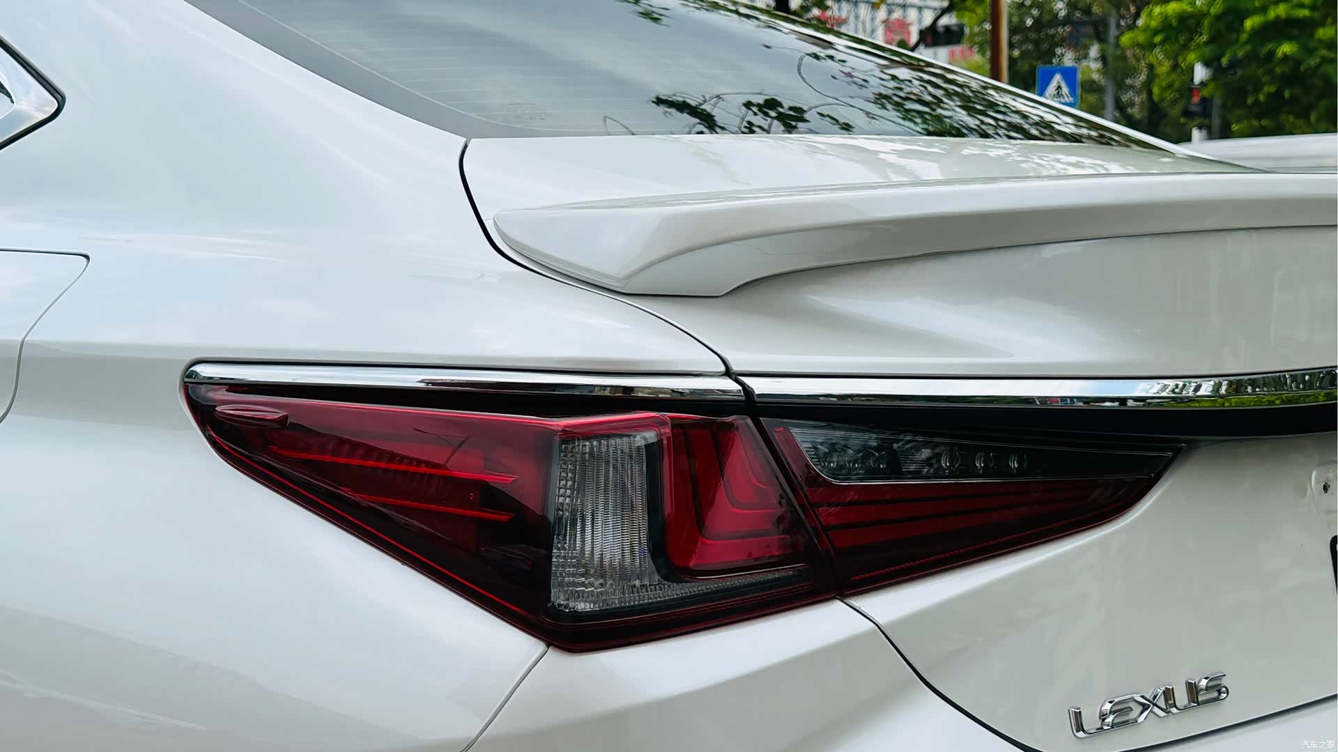 Lexus ES, 2023 11