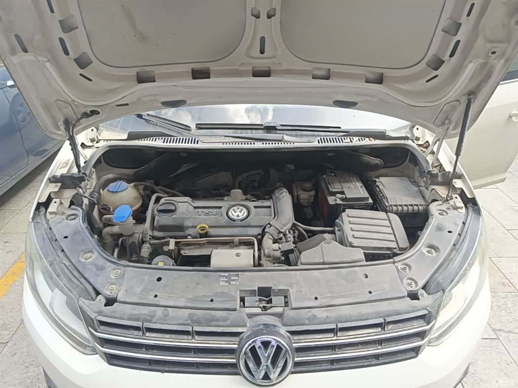 Volkswagen 5, 2014 20