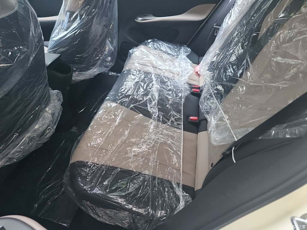 BYD Dolphin, 2026 17