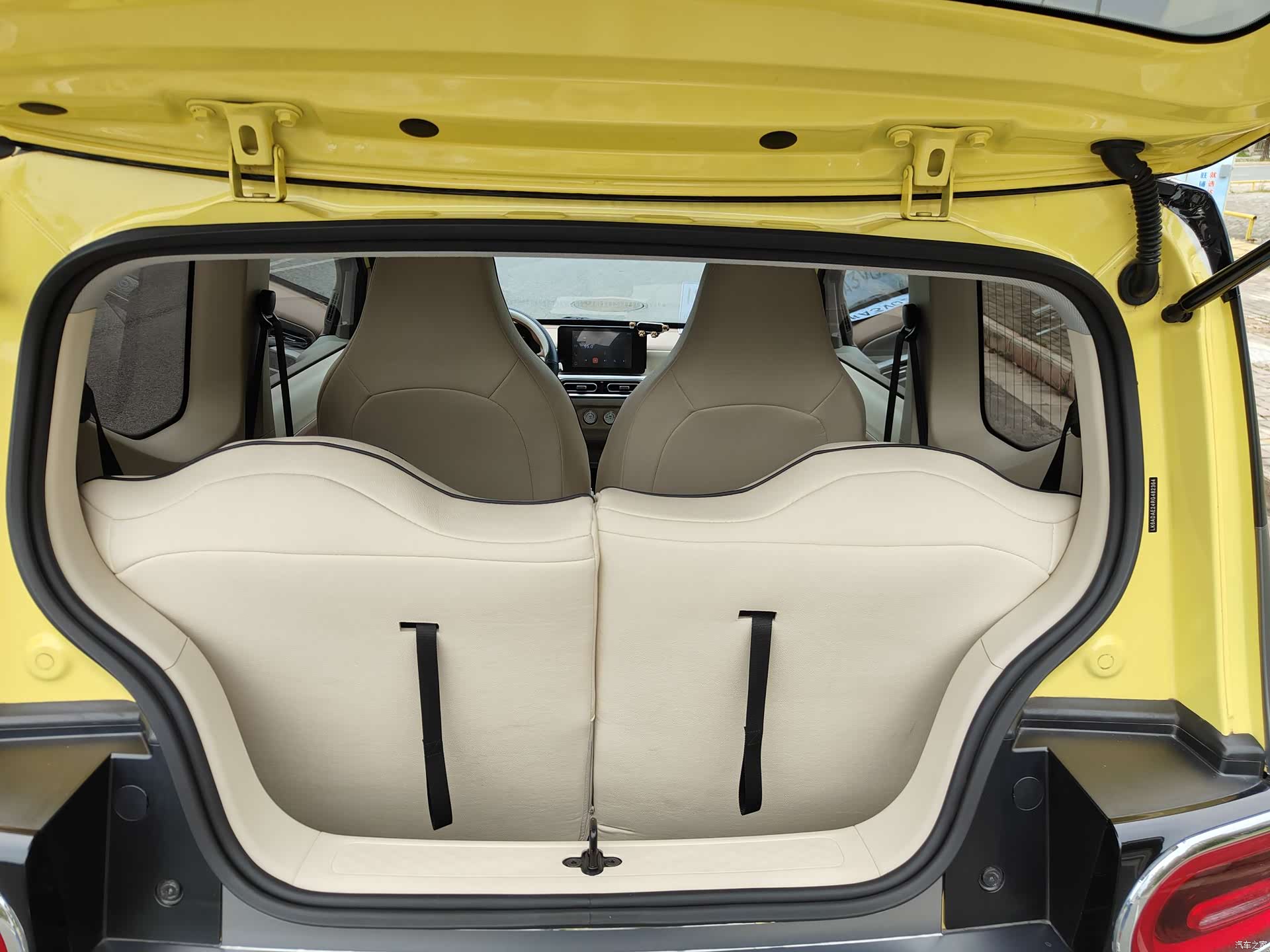 Wuling MINIEV, 2024 11