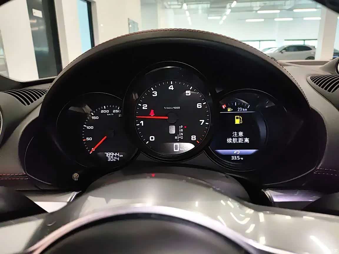 Porsche Cayman, 2018 все фото