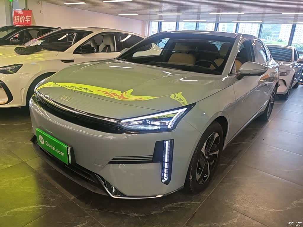 Geely Galaxy L6, 2025 1