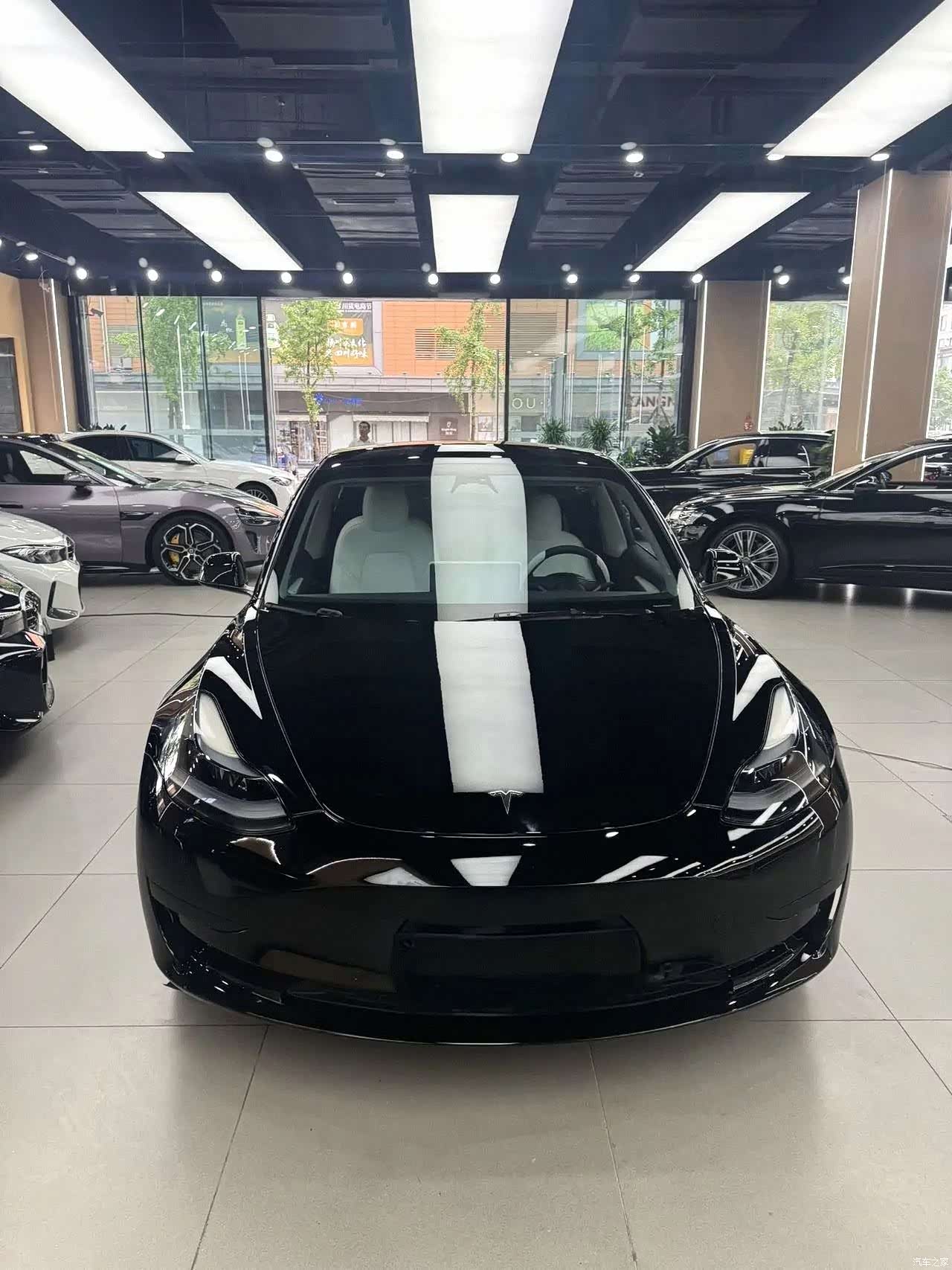 Tesla Model 3, 2023 2