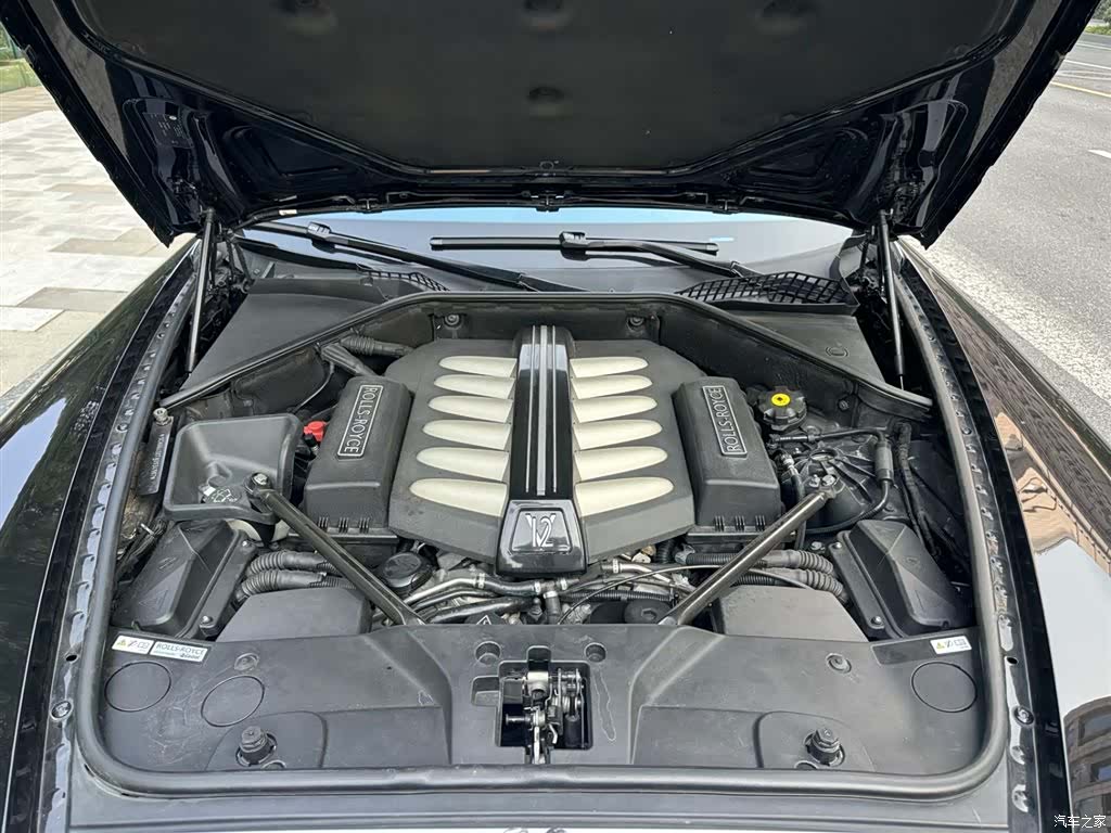 Rolls-Royce Ghost, 2011 13