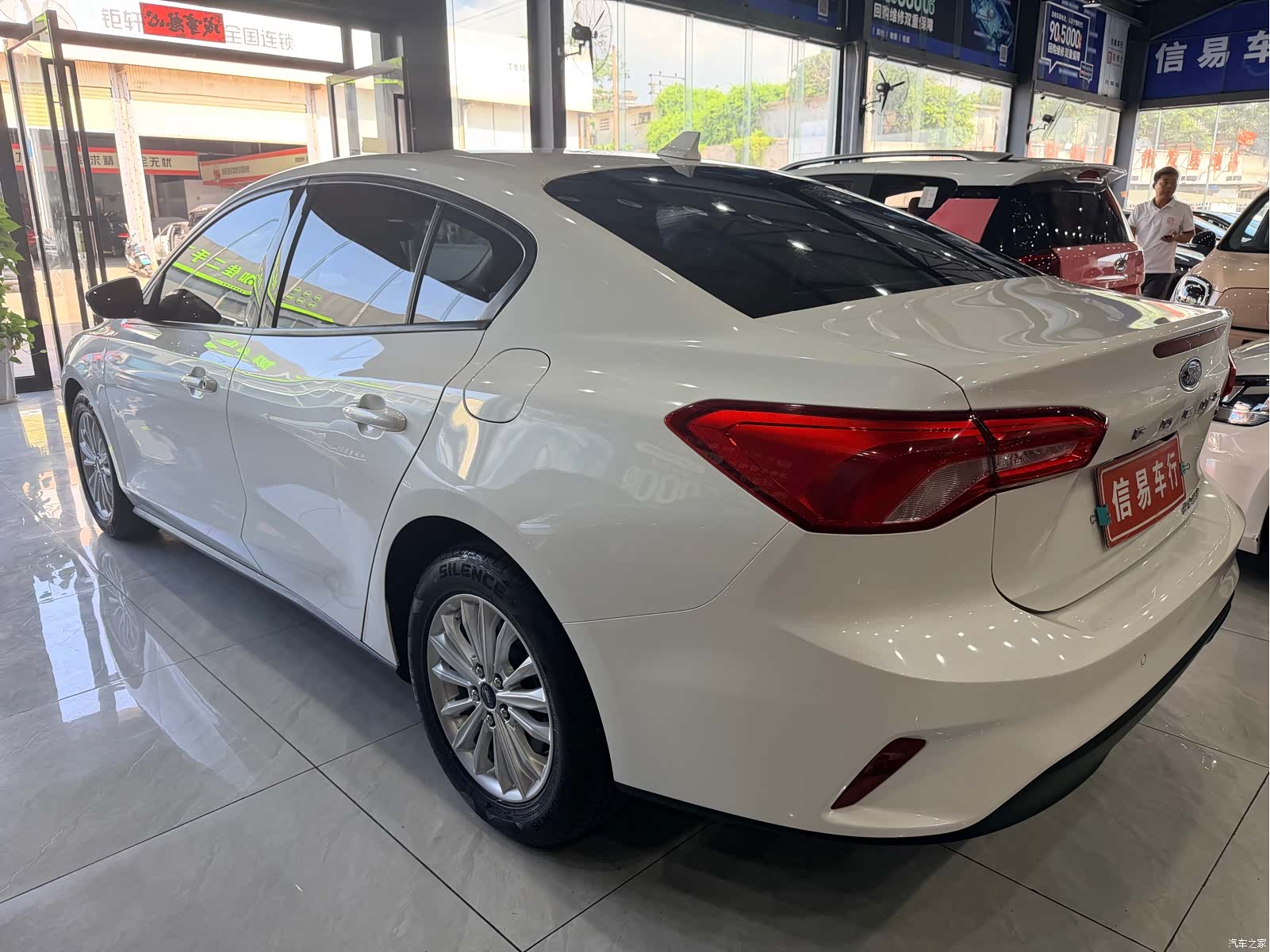 Ford Focus, 2018 все фото